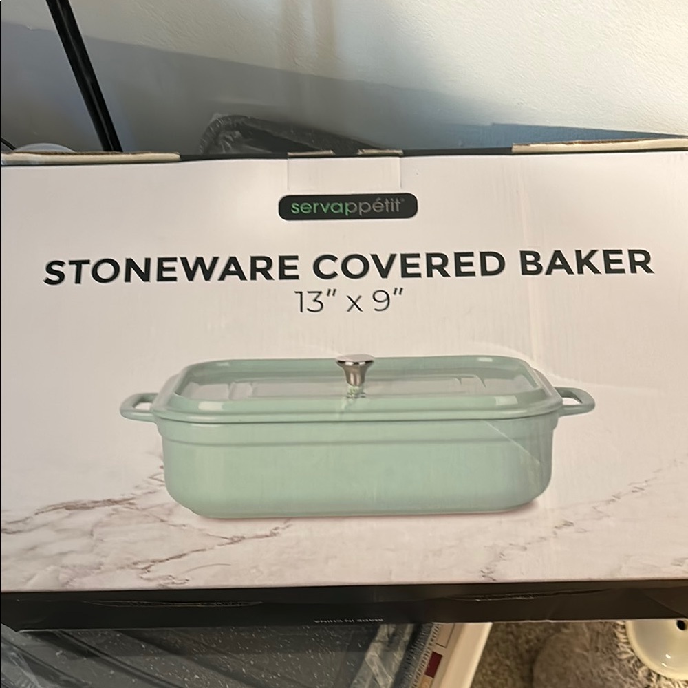 Servappetit Stoneware Covered Baker - Mint Green